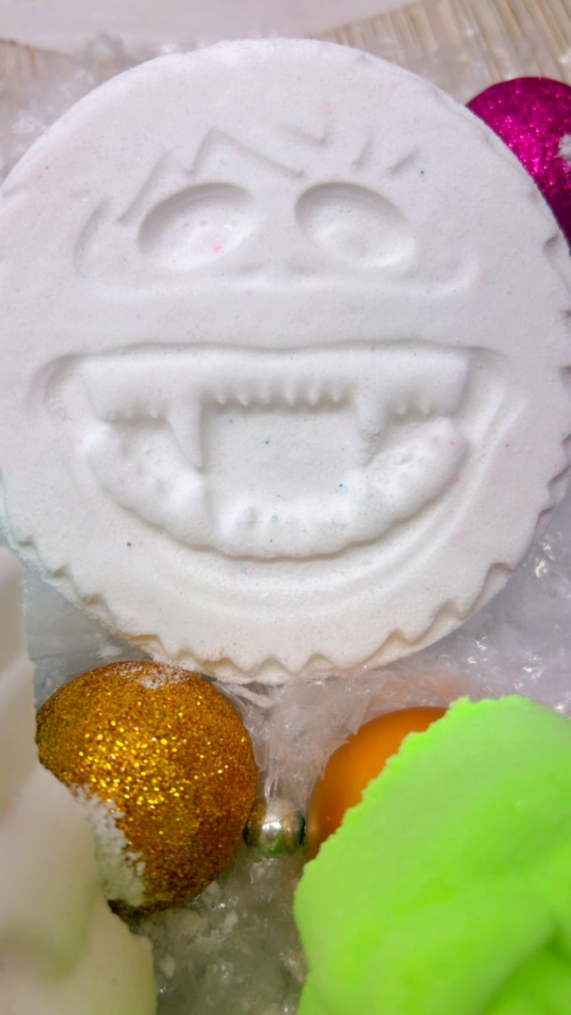 Holiday Character Bath Bomb Paint Kit